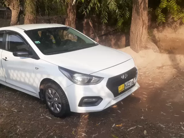 Hyundai Solaris, 2018 1, avtobaza.tj