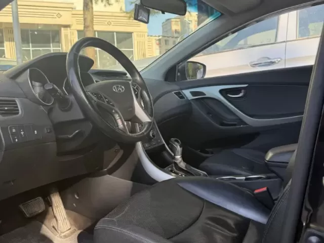Hyundai Avante, 2015 1, avtobaza.tj