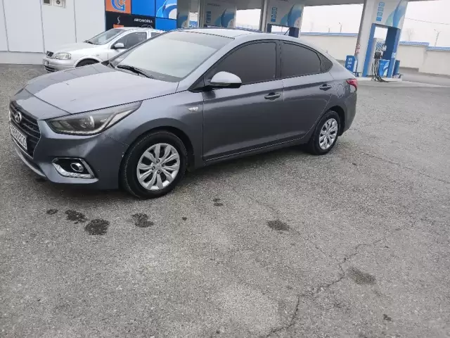 Hyundai Solaris, 2018 1, avtobaza.tj