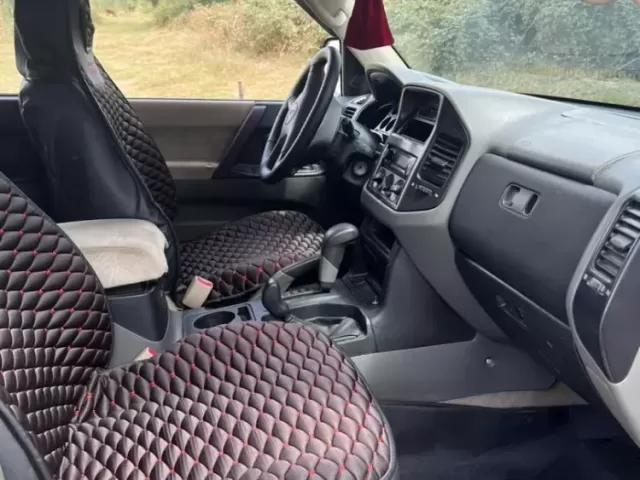 Mitsubishi Pajero 1, avtobaza.tj