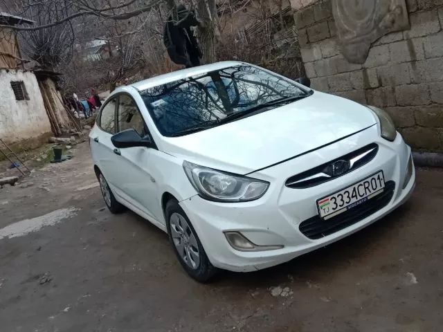 Hyundai Solaris, 2013 1, avtobaza.tj