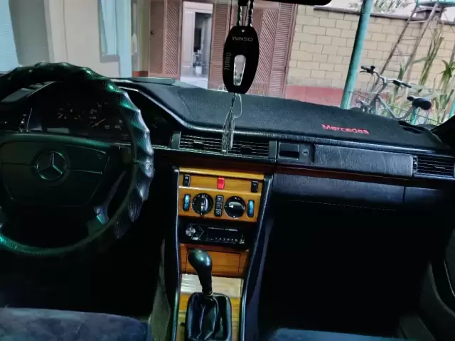 Mercedes-Benz W124, 1992 1, avtobaza.tj