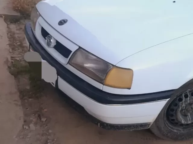 Opel Vectra A 1, avtobaza.tj