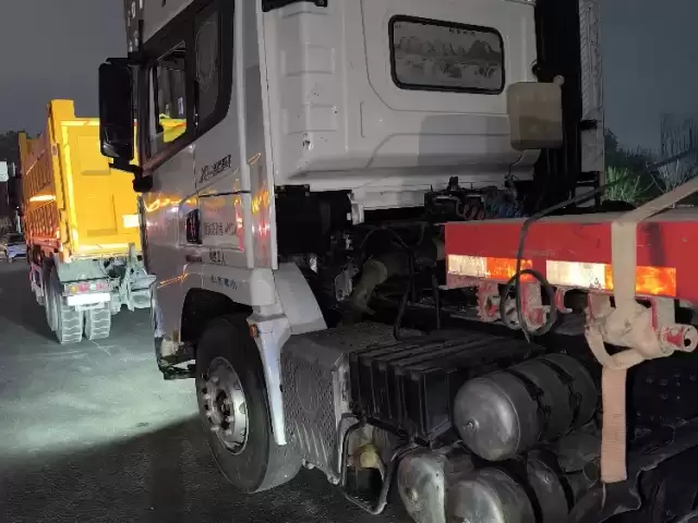 Тягач Shacman, 2021 1, avtobaza.tj Тягач Shacman, 2021 1, avtobaza.tj