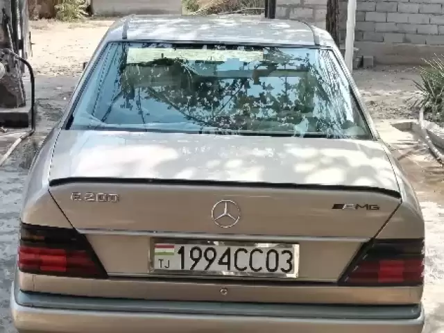Mercedes-Benz W124, 1989 1, avtobaza.tj