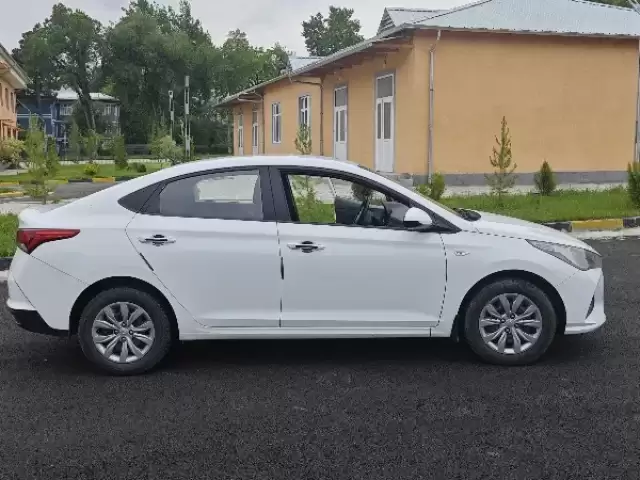 Hyundai Solaris, 2022 1, avtobaza.tj