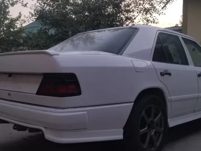 Mercedes-Benz W124, 1987 1, avtobaza.tj