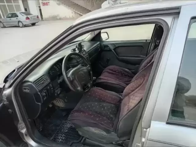 Opel Vectra A, 1995 1, avtobaza.tj