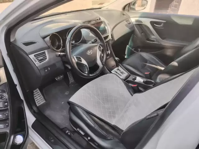Hyundai Avante, 2011 1, avtobaza.tj