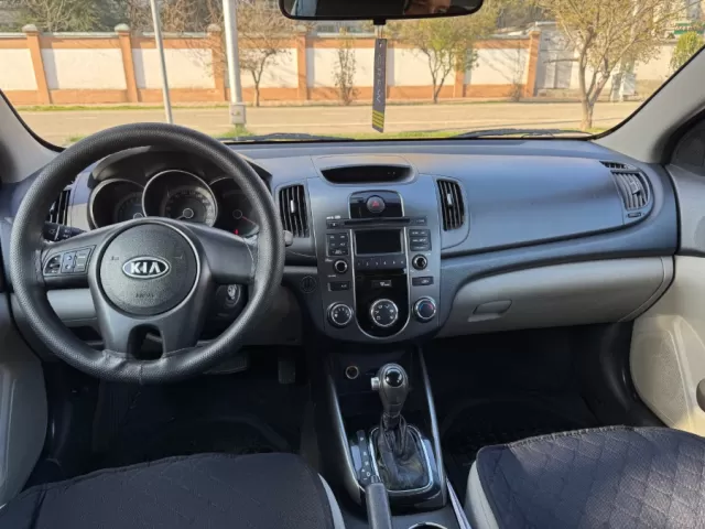 Kia Cerato, 2012 1, avtobaza.tj