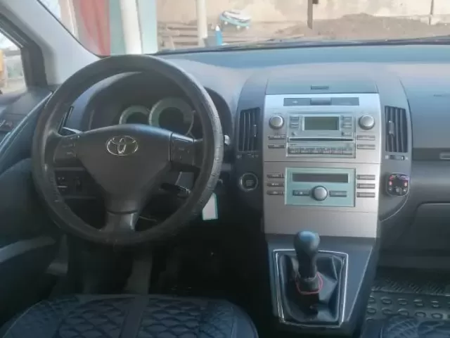 Toyota Corola Verso 1, avtobaza.tj