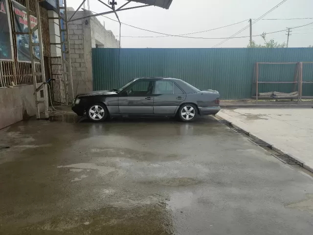 Mercedes-Benz E class, 1995 1, avtobaza.tj