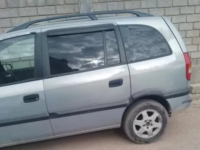 Opel Zafira 1, avtobaza.tj