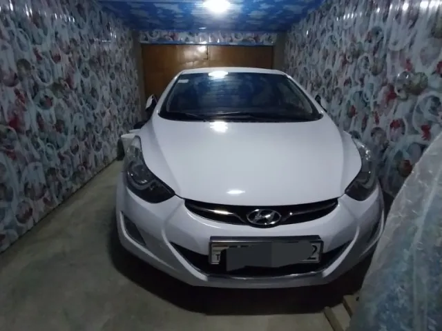 Hyundai Elantra 1, avtobaza.tj