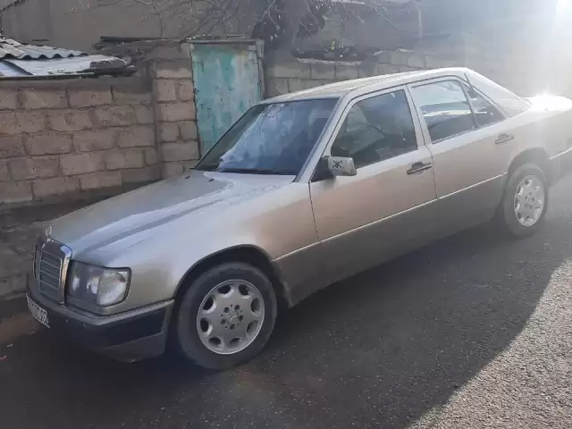 Mercedes-Benz E class, 1992 1, avtobaza.tj Mercedes-Benz E class, 1992 1, avtobaza.tj