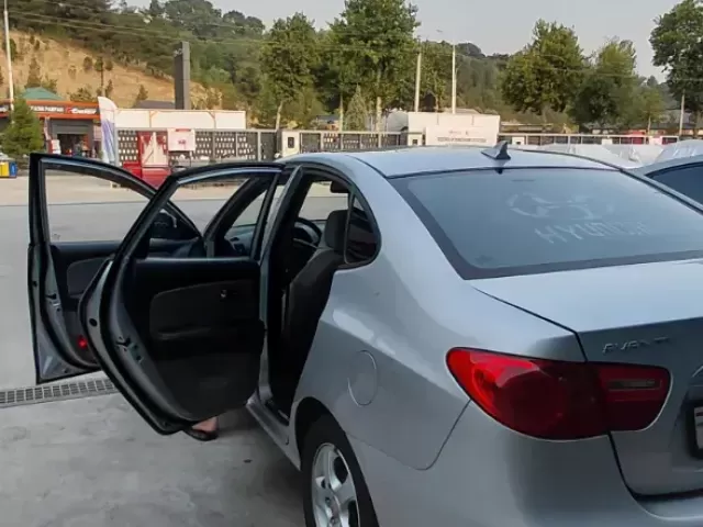 Hyundai Avante, 2010 1, avtobaza.tj