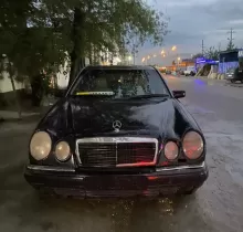 Mercedes-Benz E class, 1999 в Нурек 