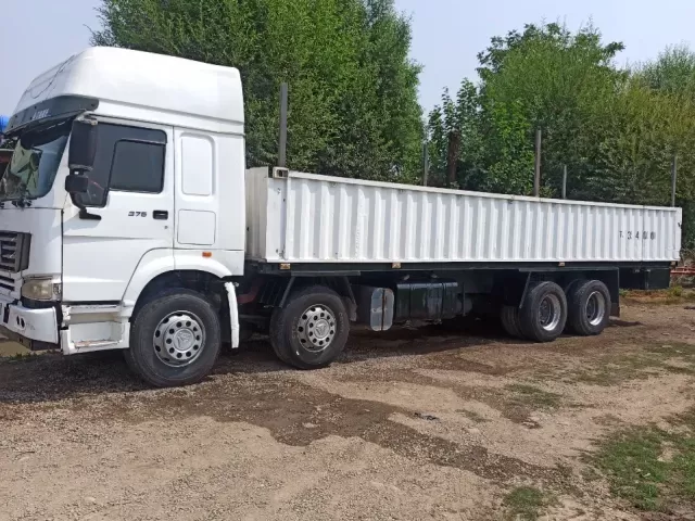 Контейнеровоз Howo, 2013 1, avtobaza.tj