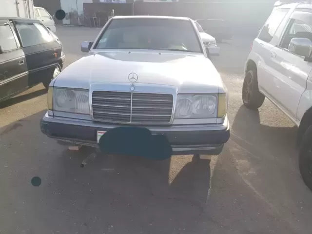 Mercedes-Benz W124 1, avtobaza.tj