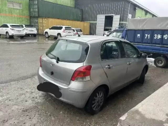Toyota Vitz, 2009 1, avtobaza.tj
