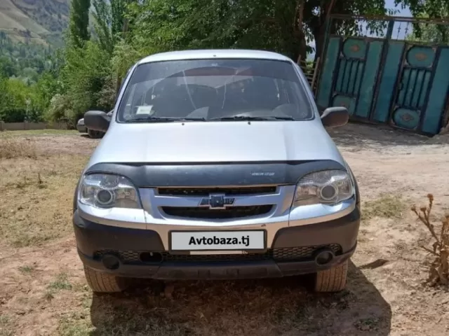 Chevrolet Niva 1, avtobaza.tj