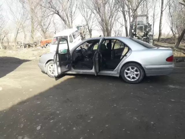 Mercedes-Benz E class, 1996 1, avtobaza.tj