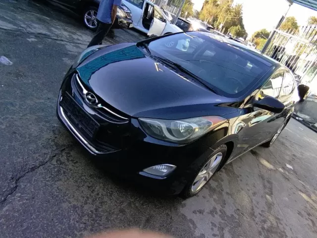 Hyundai Elantra 1, avtobaza.tj