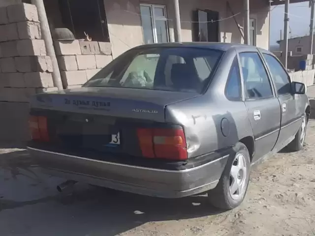 Opel Vectra A 1, avtobaza.tj