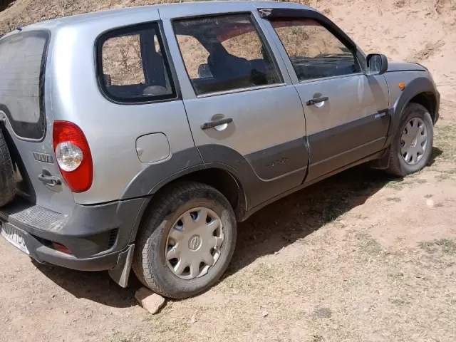 Chevrolet Niva 1, avtobaza.tj