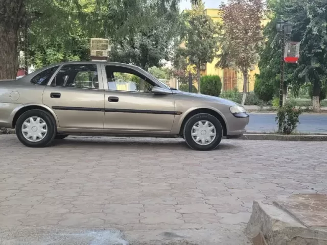 Opel Vectra B 1, avtobaza.tj