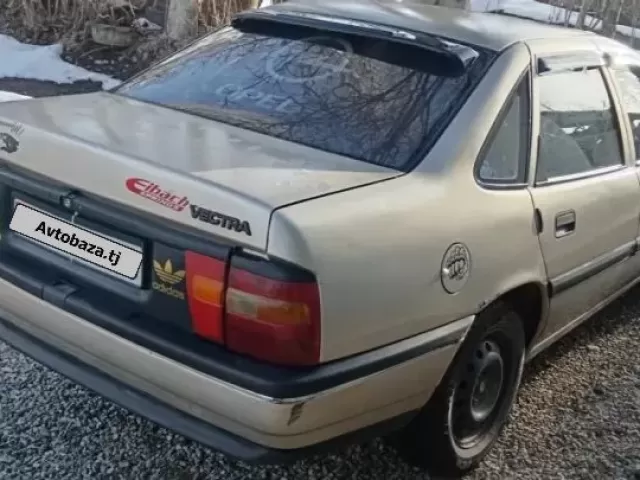 Opel Vectra A 1, avtobaza.tj