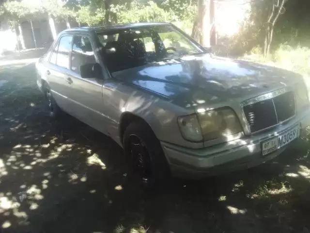 Mercedes-Benz W124, 1995 1, avtobaza.tj