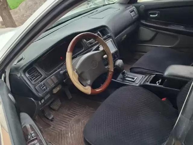 Toyota Mark II, 2000 1, avtobaza.tj