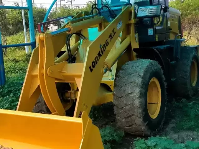 Погрузчик, 2024 1, avtobaza.tj