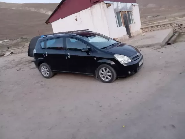 Toyota Verso 1, avtobaza.tj