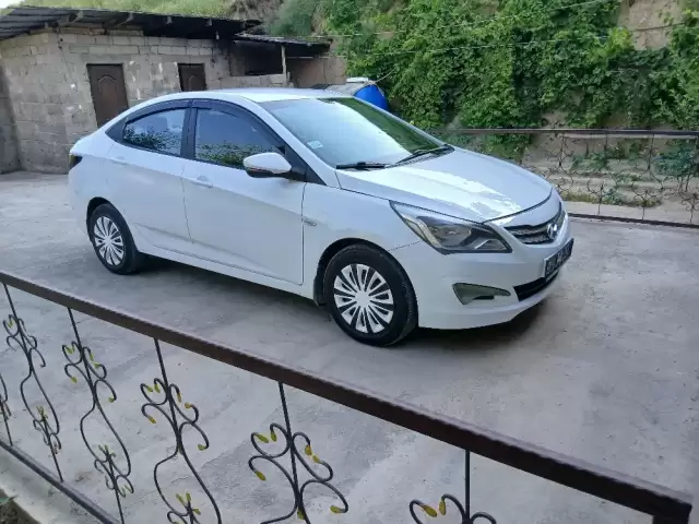 Hyundai Solaris, 2016 1, avtobaza.tj