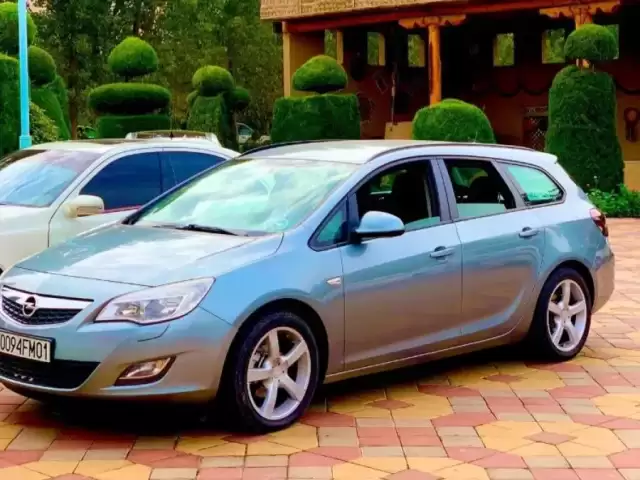 Opel Astra J, 2012 1, avtobaza.tj