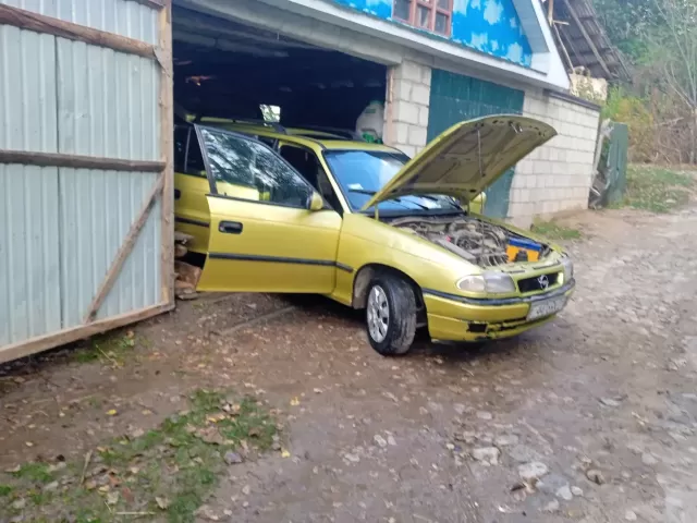 Opel Astra F 1, avtobaza.tj