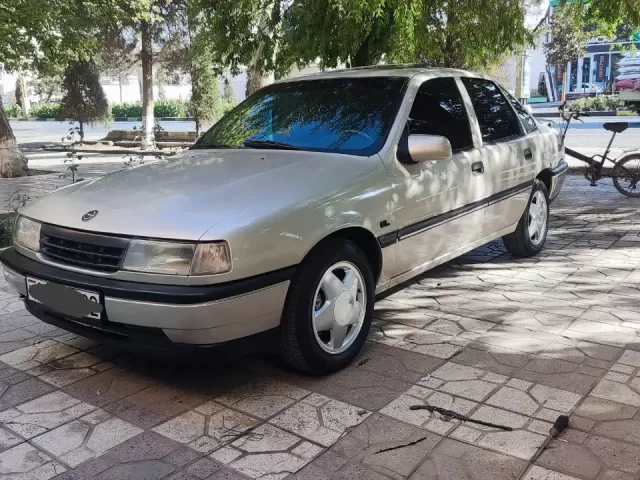 Opel Vectra A 1, avtobaza.tj