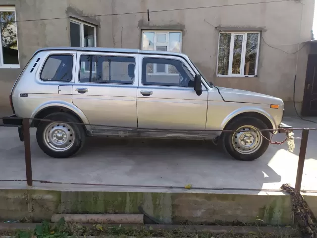 ВАЗ(Lada) Нива 1, avtobaza.tj