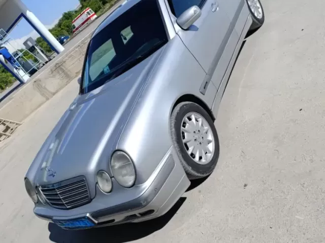 Mercedes-Benz E class 1, avtobaza.tj