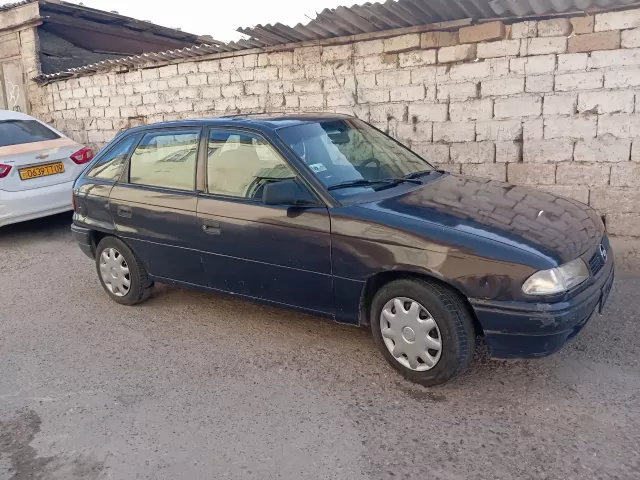 Opel Astra F 1, avtobaza.tj