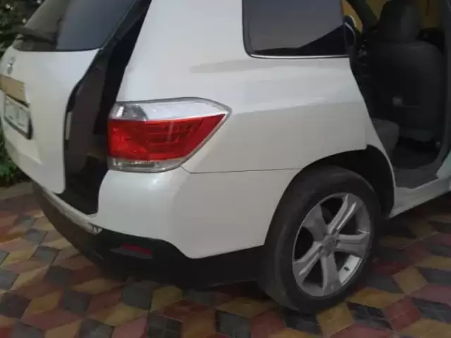 Toyota Highlander, 2014 1, avtobaza.tj