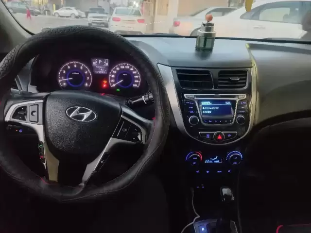 Hyundai Solaris, 2016 1, avtobaza.tj