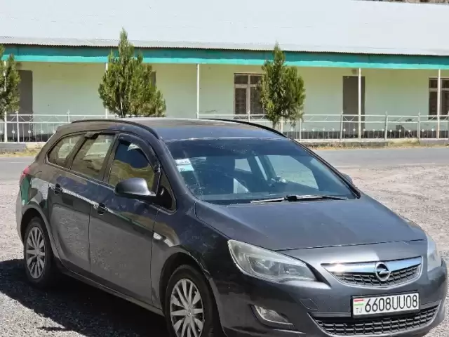 Opel Astra J 1, avtobaza.tj