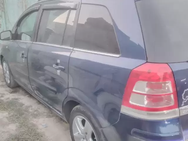 Opel Zafira, 2010 1, avtobaza.tj