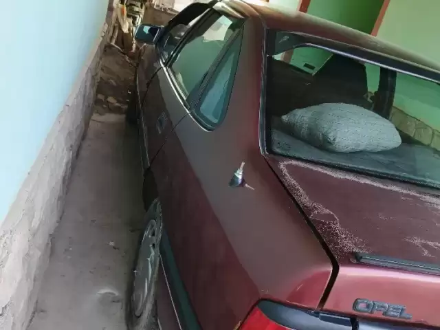Opel Vectra A, 1995 1, avtobaza.tj