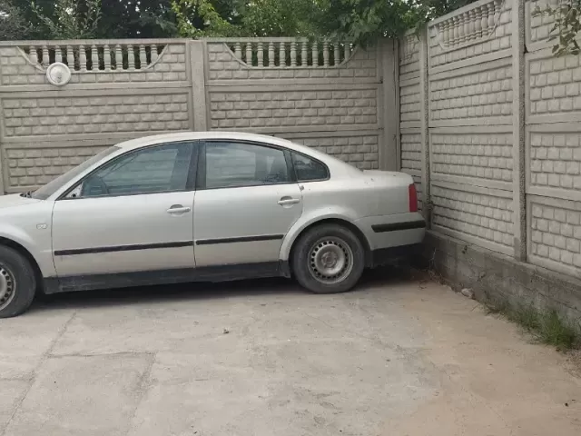 Volkswagen Passat 1, avtobaza.tj