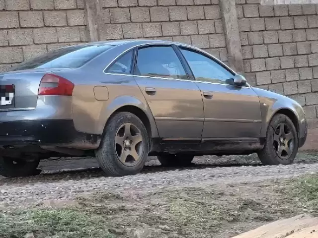 Audi A6 allroad, 2000 1, avtobaza.tj