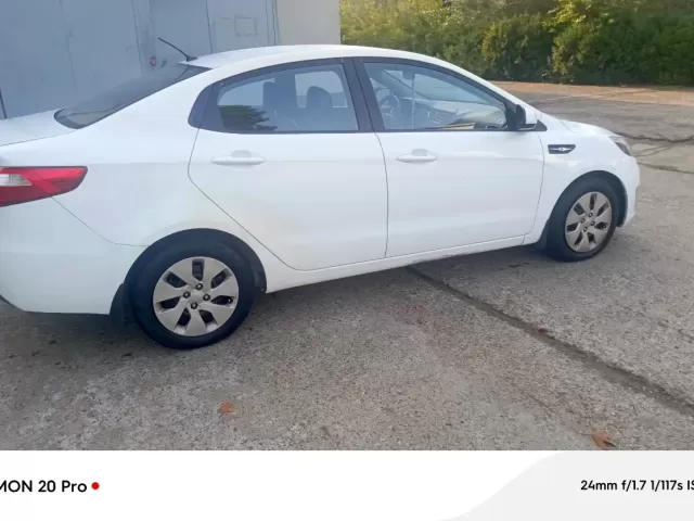 Kia Rio 1, avtobaza.tj